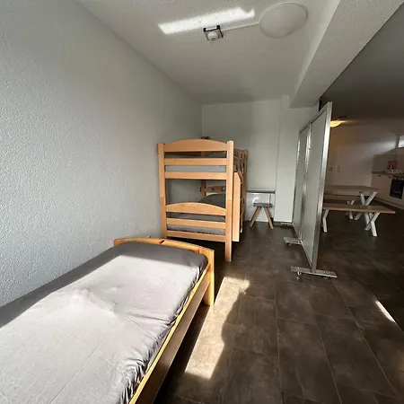 Monteur -sowie In Gruenberg, Nahe Giessen *