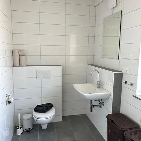 Monteur -sowie In Gruenberg, Nahe Giessen * Gruenberg