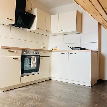 Monteur -sowie In Gruenberg, Nahe Giessen * Gruenberg