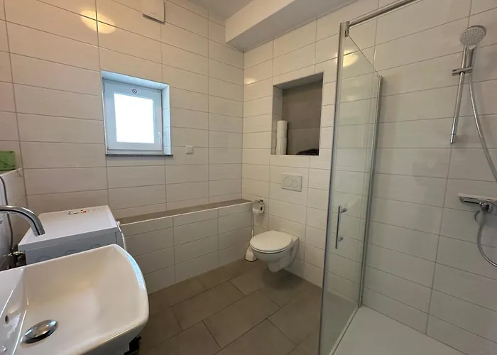 Monteur -sowie In Gruenberg, Nahe Giessen