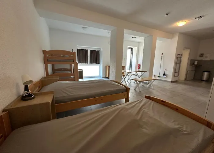 Monteur -sowie In Gruenberg, Nahe Giessen Apartment