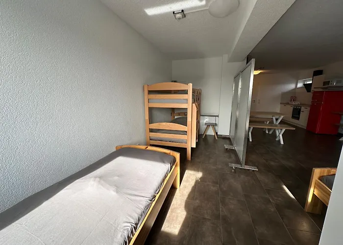 Monteur -sowie In Gruenberg, Nahe Giessen *