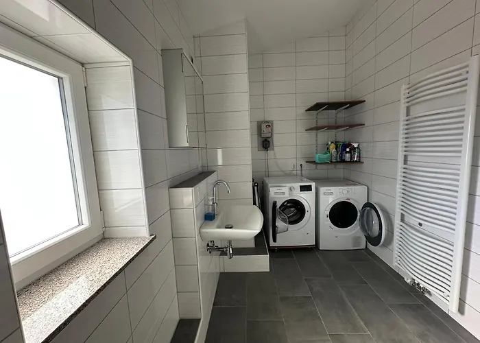 Monteur -sowie In Gruenberg, Nahe Giessen Gruenberg