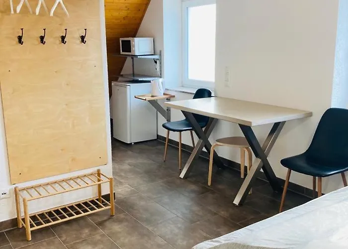 Monteur -sowie In Gruenberg, Nahe Giessen Apartment